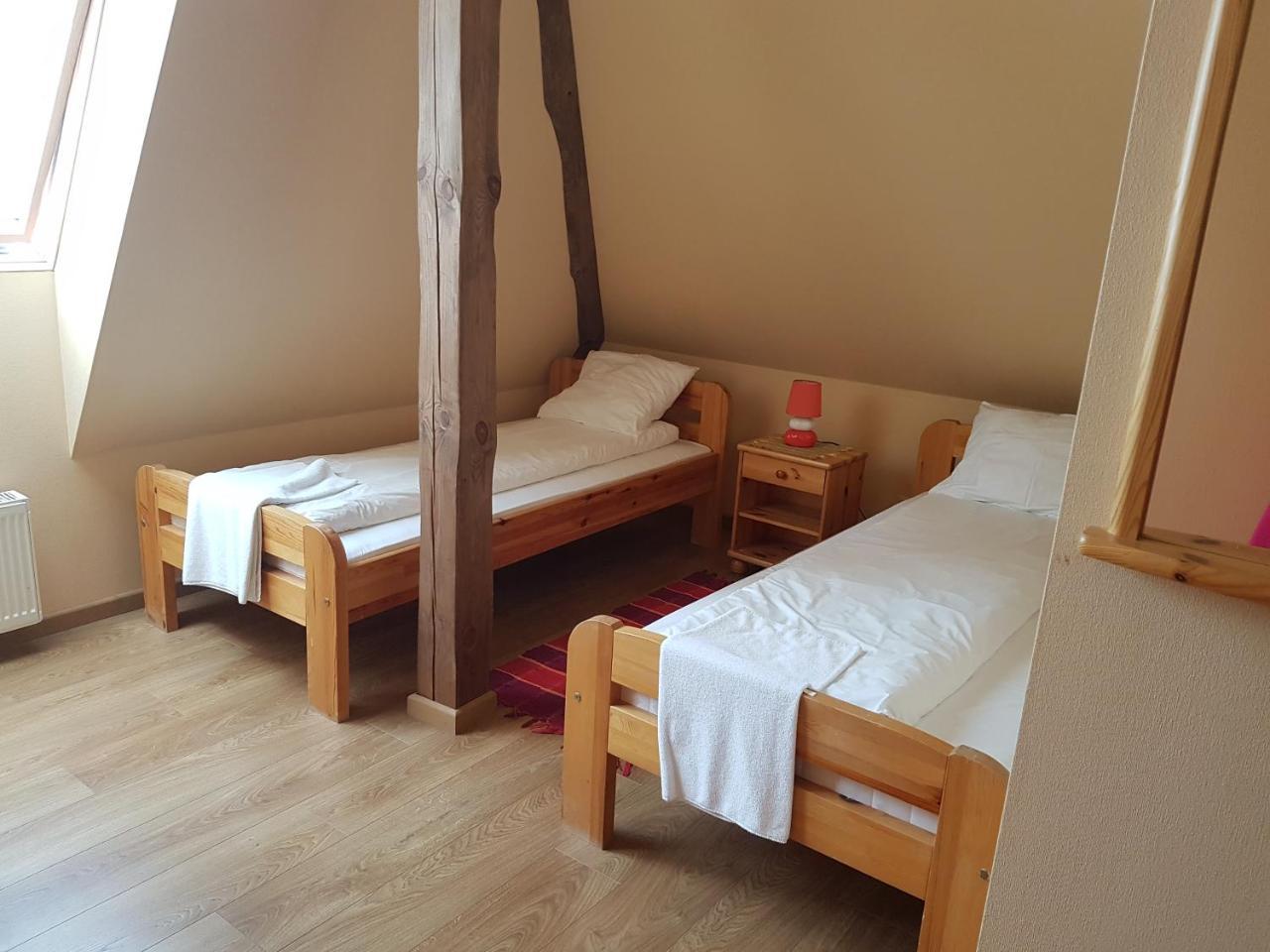 Aitinlauvas Hotel Tīreļi Kültér fotó