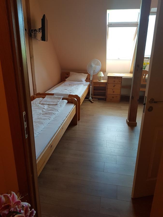 Aitinlauvas Hotel Tīreļi Kültér fotó