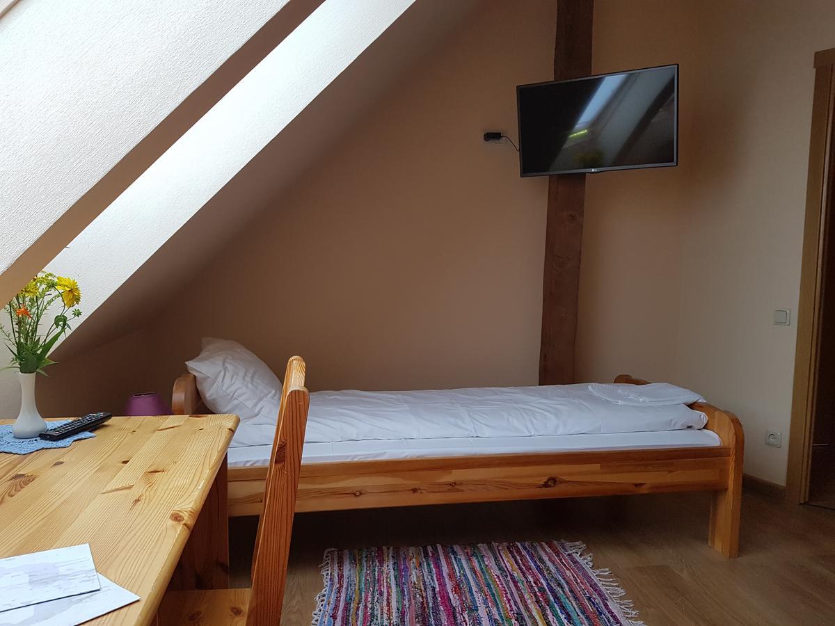 Aitinlauvas Hotel Tīreļi Kültér fotó