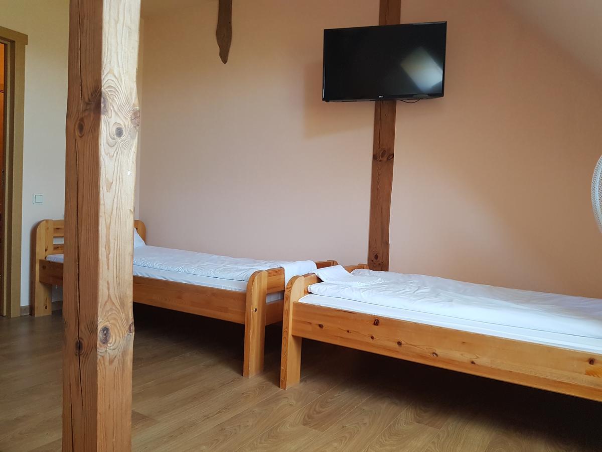 Aitinlauvas Hotel Tīreļi Kültér fotó