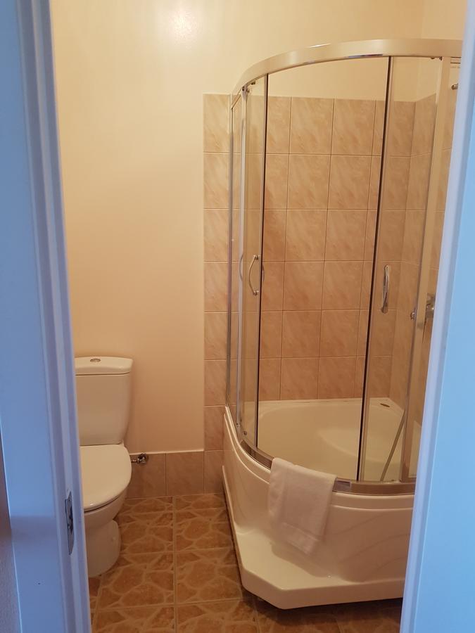 Aitinlauvas Hotel Tīreļi Kültér fotó